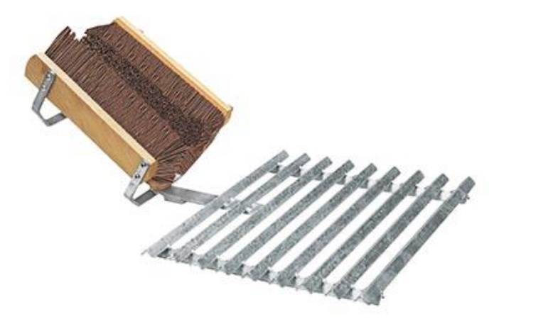 MÜBA Fußabtritt verzinkt, mit 2 Besen 