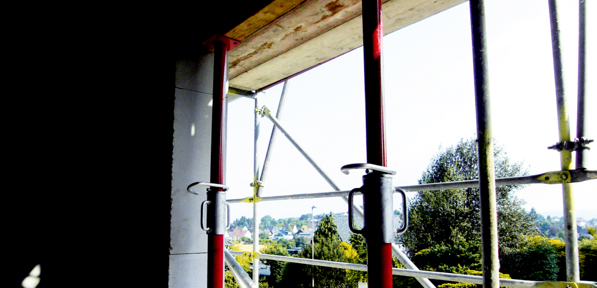 Fensterstütze lackiert, 0,90 - 1,50 m lackiert