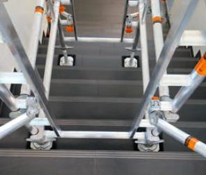 LAYHER 1600.001 Treppen-Kit für SoloTower ohne 2. Durchgang