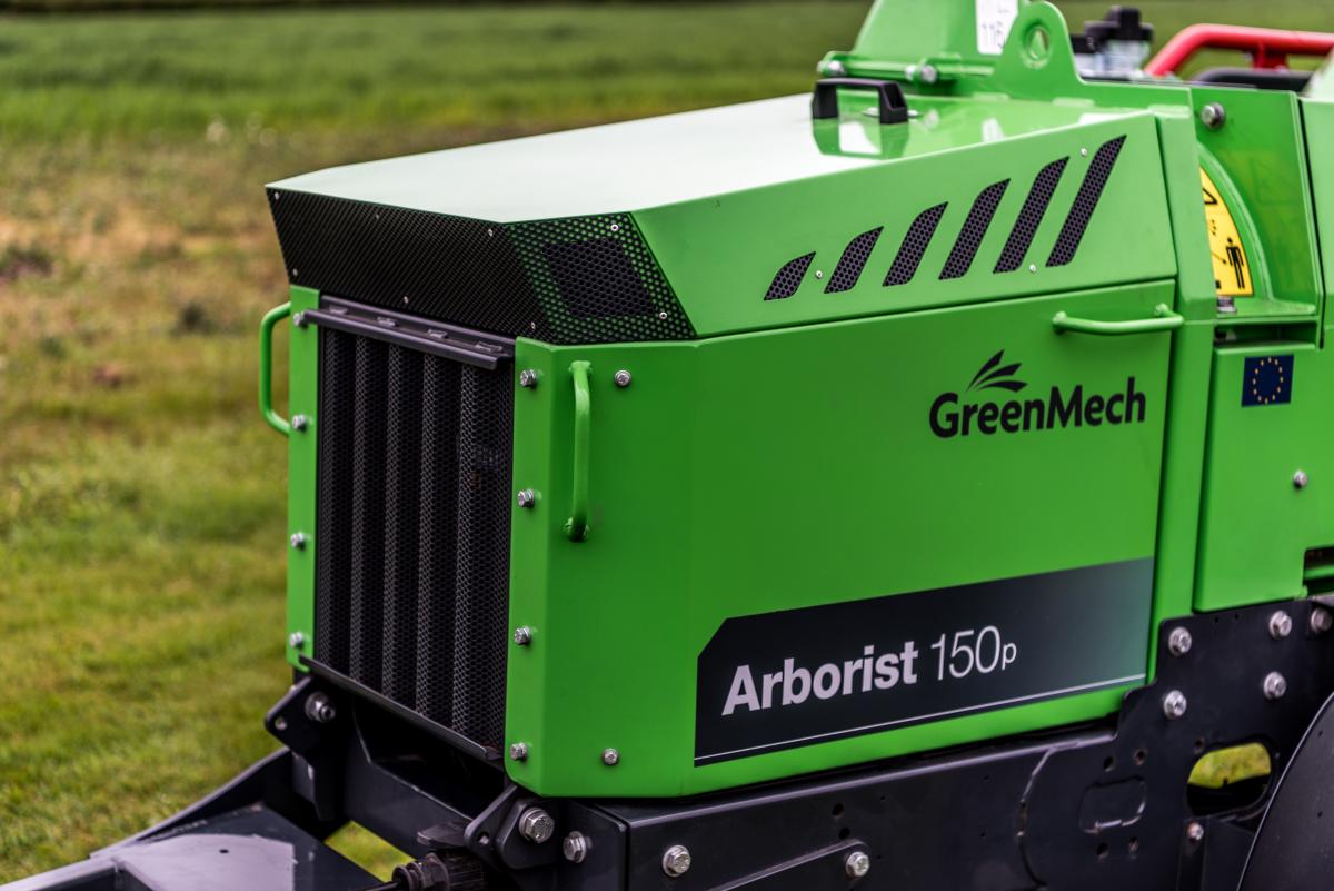 GreenMech Anhängerhäcksler Typ Arborist 150 P (38 PS) 