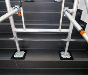 LAYHER 1600.001 Treppen-Kit für SoloTower ohne 2. Durchgang